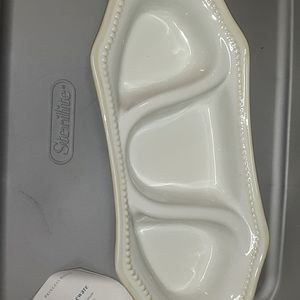 Divided serving dish NWOT